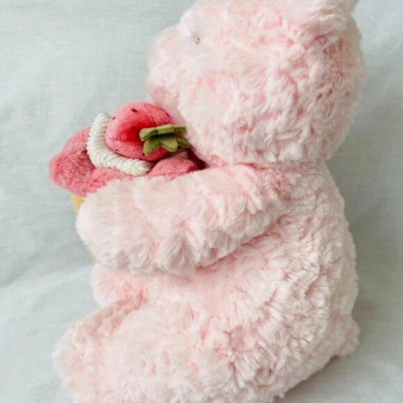 Jellycat Shanghai Exclusive Strawberry Cake Bear BNWT Christmas Gift - Picture 4 of 5
